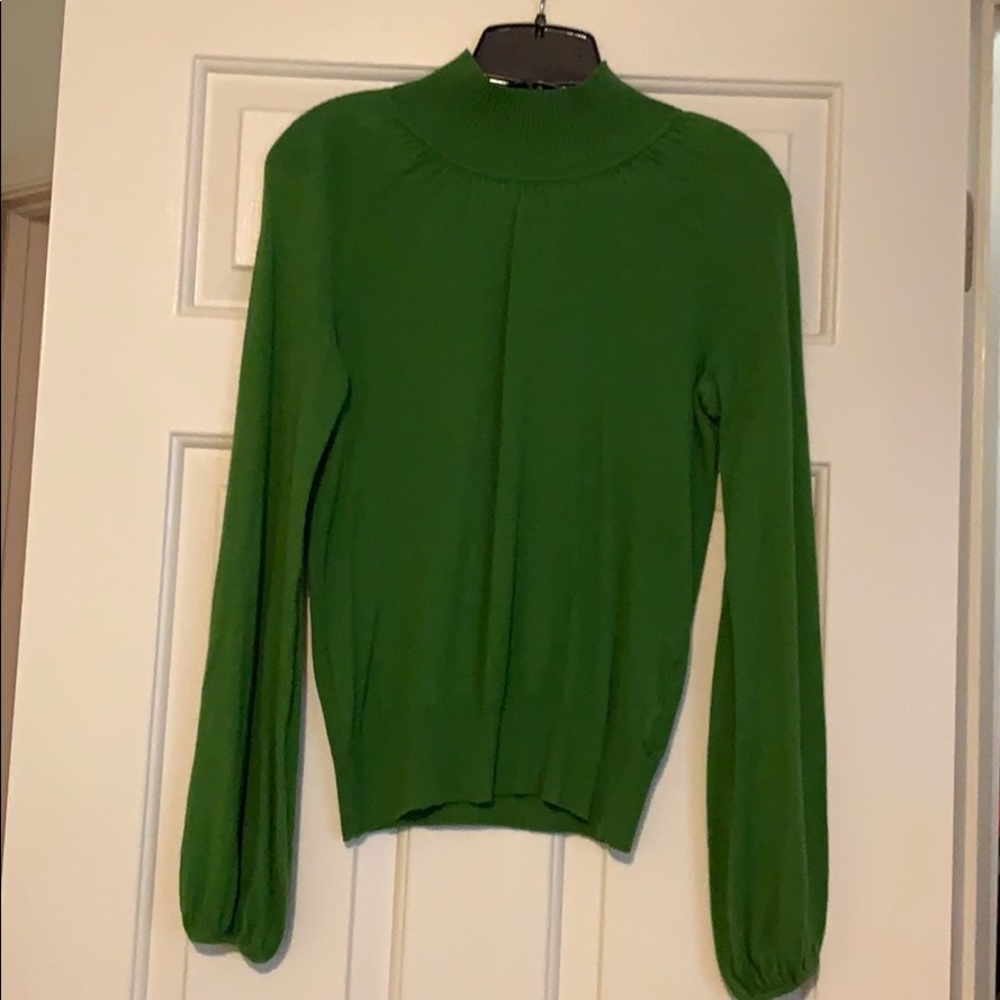 Green old navy sweater